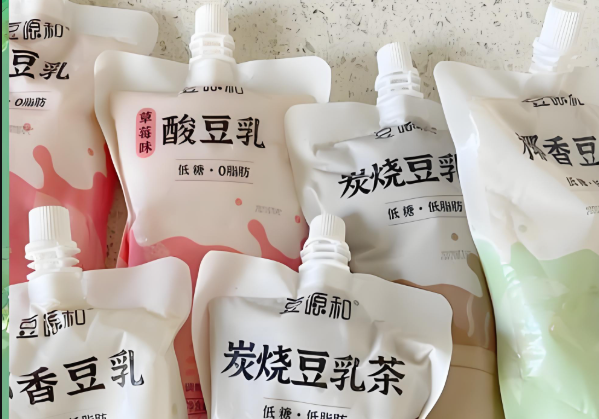 龙应豆乳全自动灌装封口机