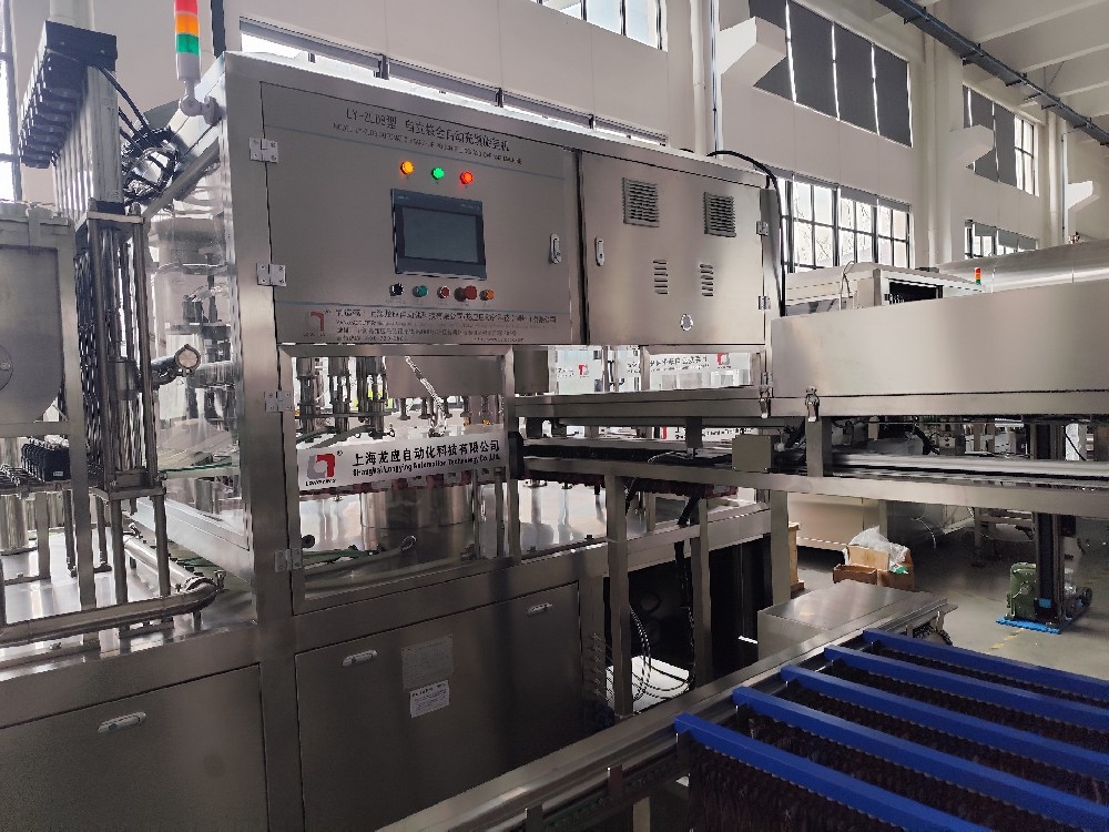 LY-ZLD8 八头自立袋充填旋盖机，中型工厂量产优选